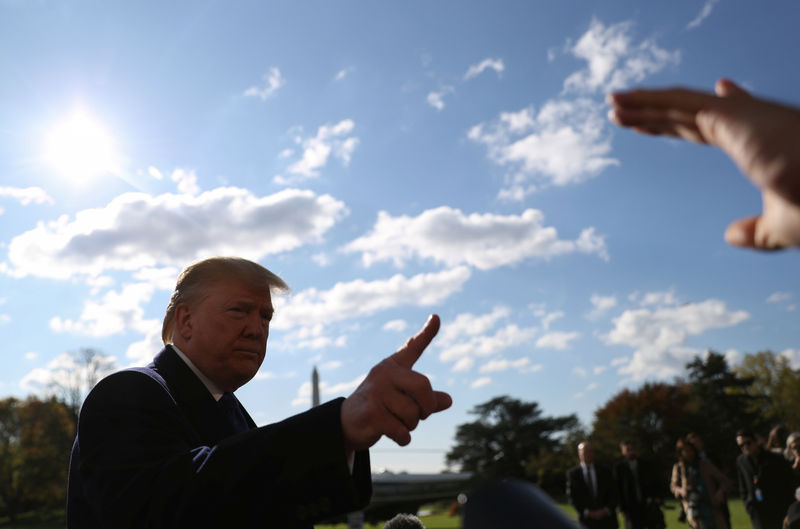 © Reuters. Presidente dos EUA, Donald Trump, atende a imprensa na Casa Branca, em Washington