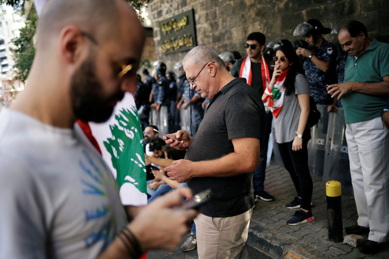 'No need to panic': Lebanon banking body tells depositors as protests continue