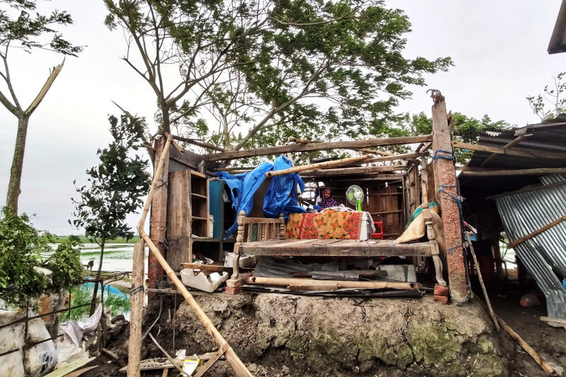 Ascienden a 12 las muertes por el ciclón Bulbul en Bangladés