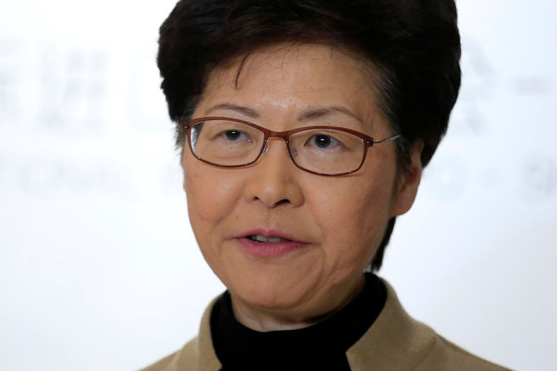 زعيمة هونج كونج: العنف تجاوز دعوات الديمقراطية