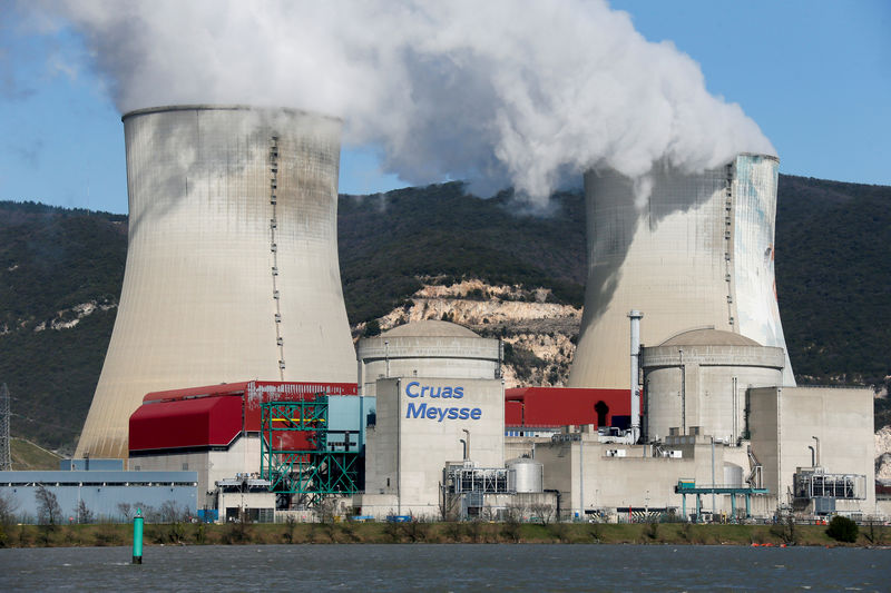 Séisme: Trois réacteurs nucléaires à l'arrêt pour des contrôles, selon EDF