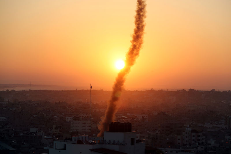 © Reuters. إسرائيل تقتل قائدا ميدانيا للجهاد الإسلامي وإطلاق صواريخ من غزة