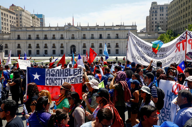EL gobierno chileno dice que la Asamblea Constituyente &quot;no es su camino&quot; para escribir nueva carta magna