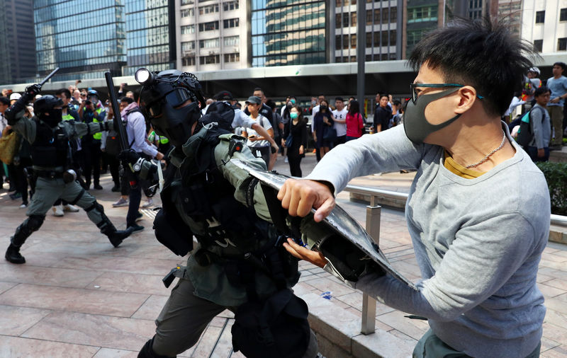 هونج كونج تغلق جميع المدارس الخميس لأسباب تتعلق بالسلامة