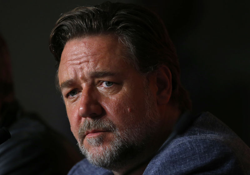 © Reuters. FILE PHOTO:  Cast member Russell Crowe takes part in a news conference for the film "The Nice Guys" out of competition at the 69th Cannes Film Festival in Cannes