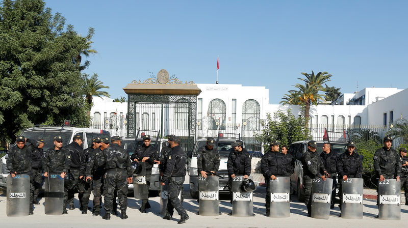 © Reuters. البرلمان التونسي الجديد يعقد أولى جلساته لانتخاب رئيس له