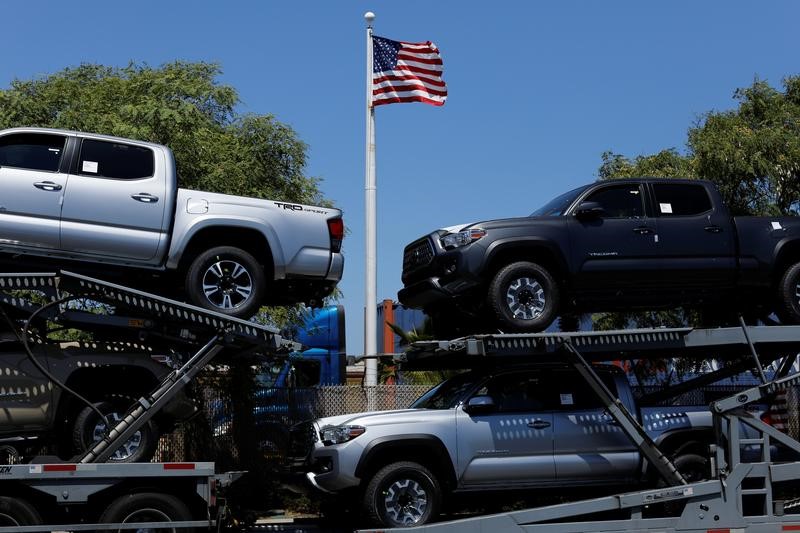 One day ahead of deadline, Trump says he'll decide on auto tariffs 'soon'