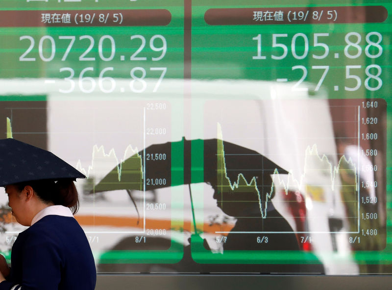 Asian stocks retreat as China's growth slowdown deepens