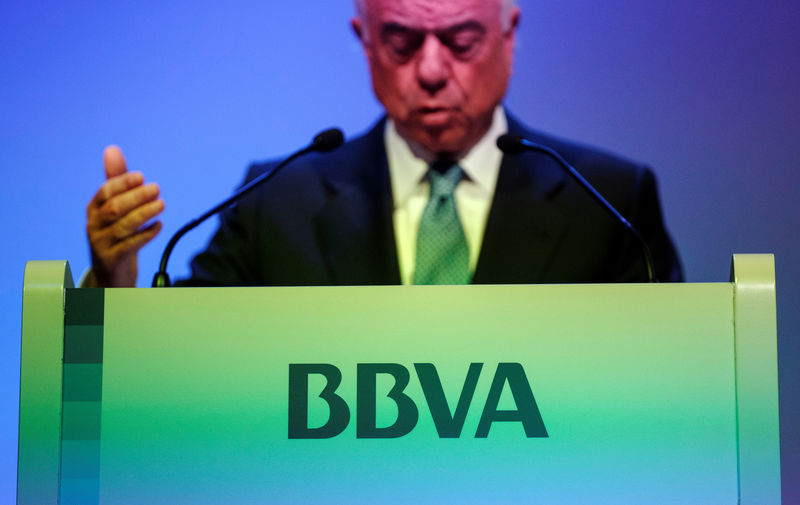 La Audiencia imputa a &quot;FG&quot;, expresidente de BBVA, por el caso Villarejo -fuente