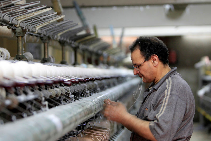 خطة إنقاذ صناعة المنسوجات في مصر تكشف عن دعم للشركات الحكومية