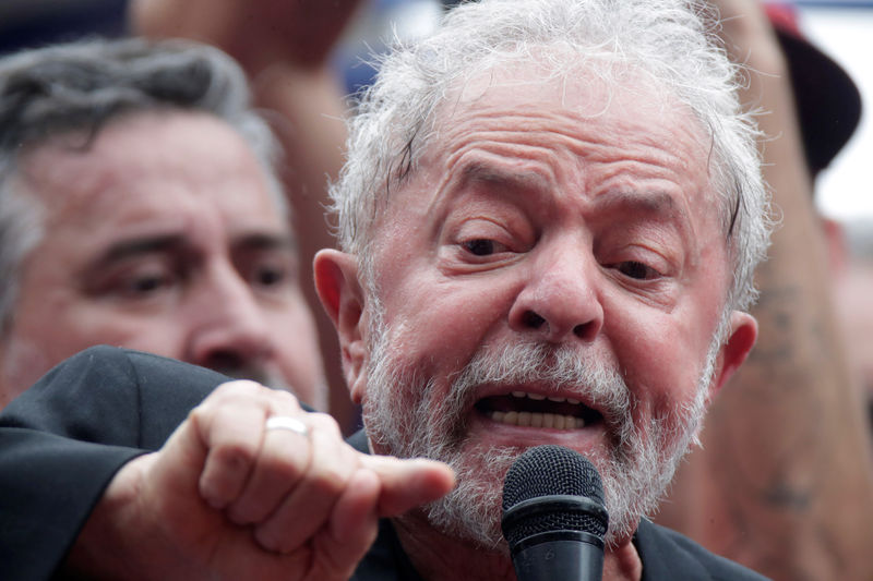 PT vai polarizar em 2022 e Bolsonaro é &quot;desastre que acontece&quot;, diz Lula