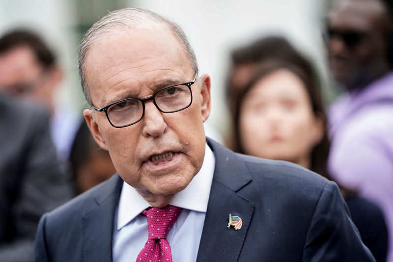 © Reuters. FILE PHOTO: Director of the National Economic Council Larry Kudlow speaks to the media at the White House in Washington