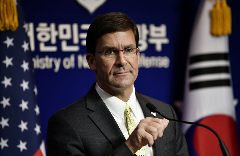 © Reuters. إسبر يطالب كوريا الجنوبية بدفع المزيد من الأموال للقوات الأمريكية