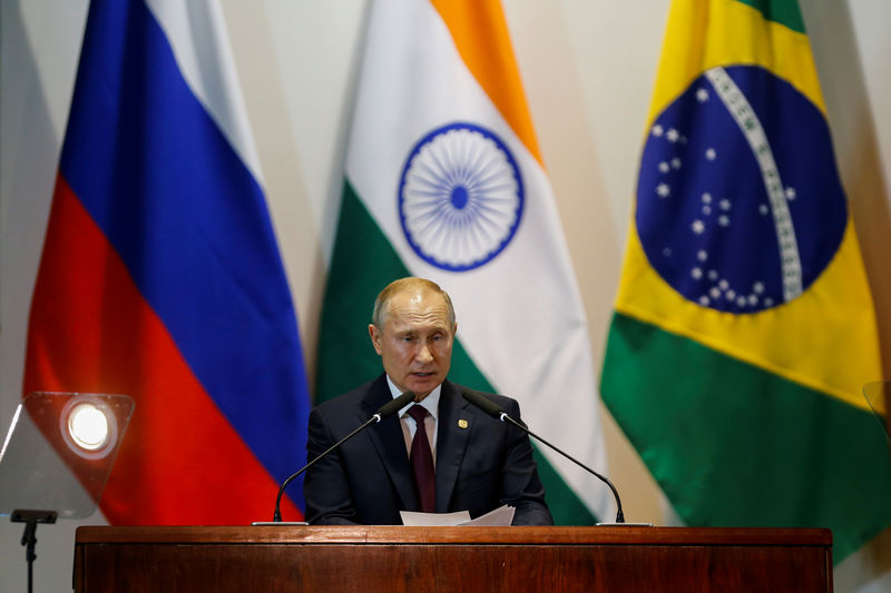 Putin advierte que Bolivia está al borde del caos