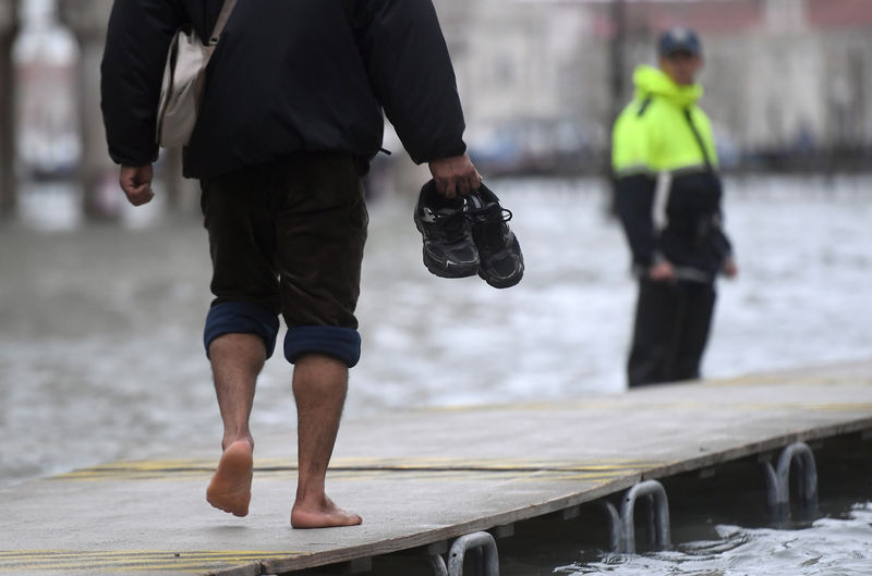 Venecia se prepara para otra devastadora &quot;acqua alta&quot;