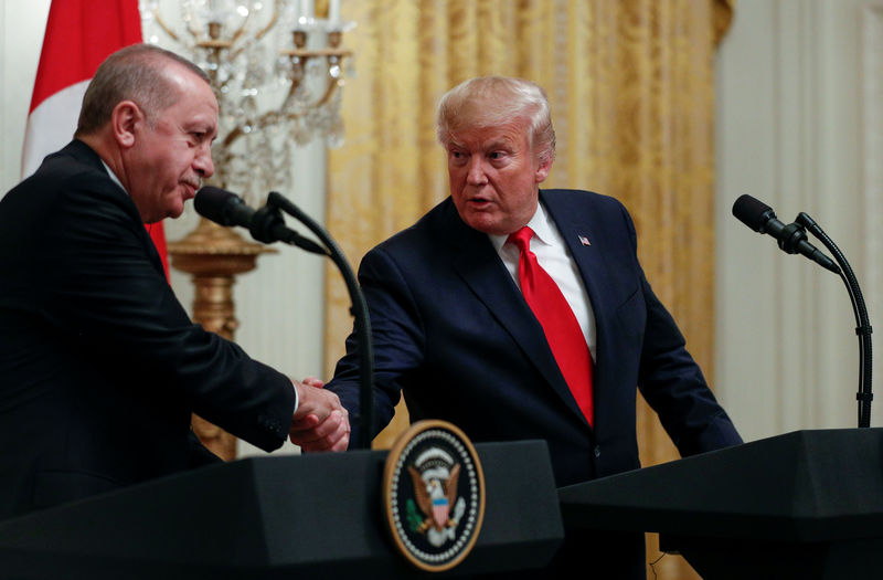 © Reuters. أردوغان: أبلغت ترامب أن تركيا لن تتخلى عن منظومة إس-400 الروسية