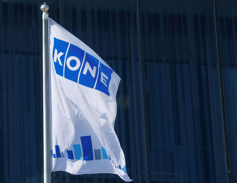 © Reuters. FILE PHOTO: Finnish company KONE flag flutters at their headquarters in Espoo