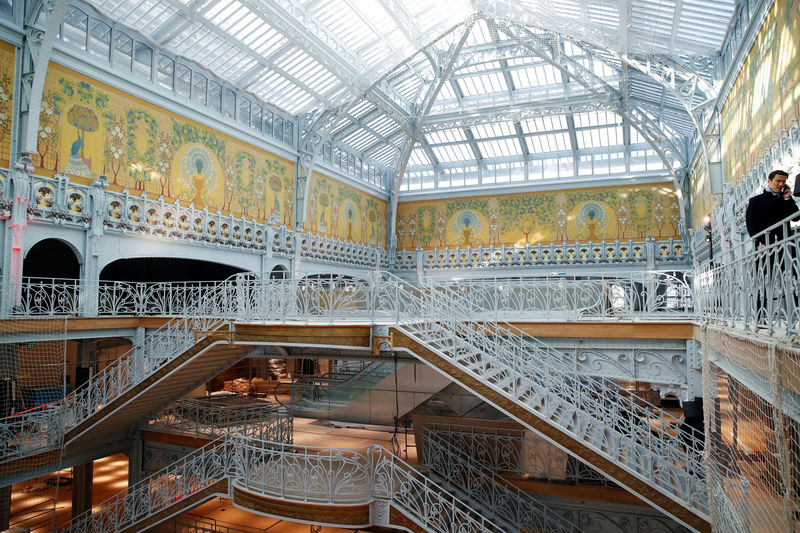 © Reuters. A general view shows the hall and the staircase with Art Nouveau decoration inside French Samaritaine department store in Paris