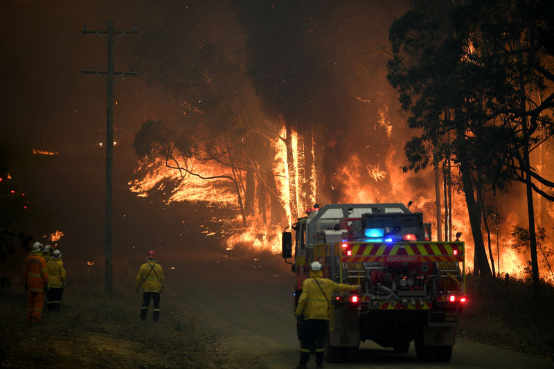 New front opens in Australian bushfires, power cut to thousands