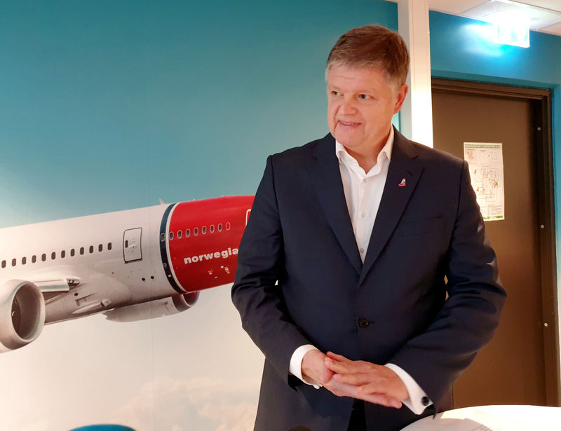 © Reuters. Norwegian Air CEO Schram speaks to media in  Oslo