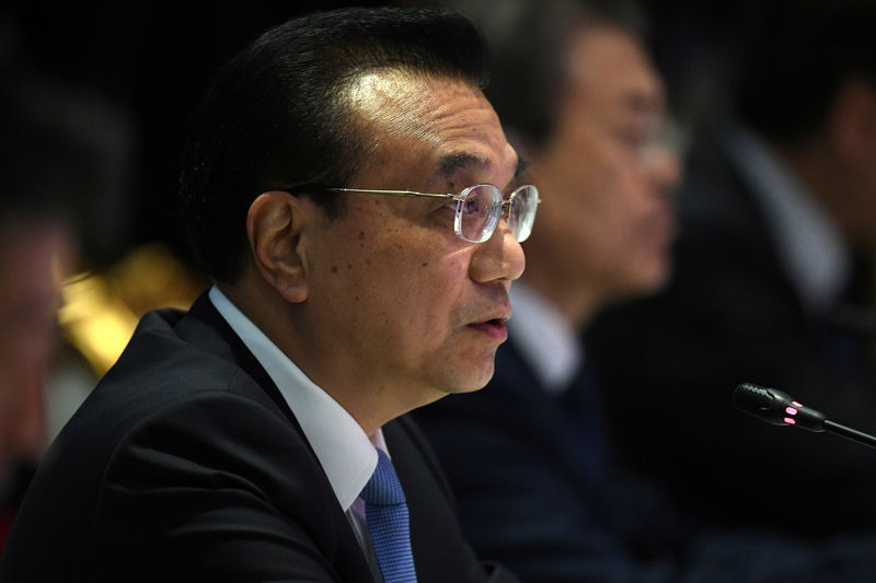 China precisa garantir que política impulsione economia e reduza taxas reais, diz premiê Li