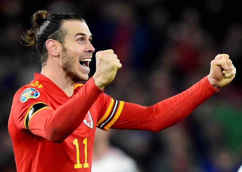 Bale, criticado por falta de respeto al Madrid en la celebración con Gales