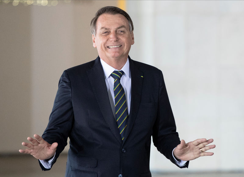 Bolsonaro encaminha projeto sobre excludente de ilicitude e defende aprovação pelo Congresso