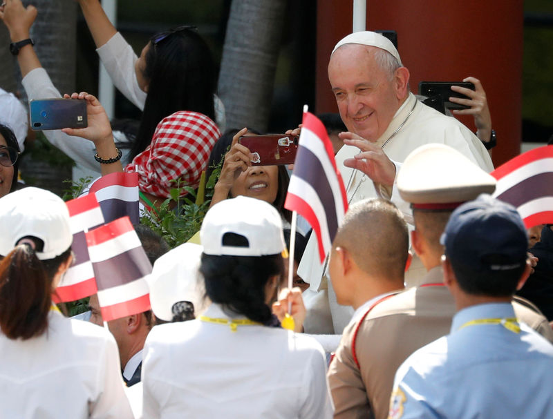 ローマ法王がタイでミサ、女性と子どもの性的搾取を糾弾