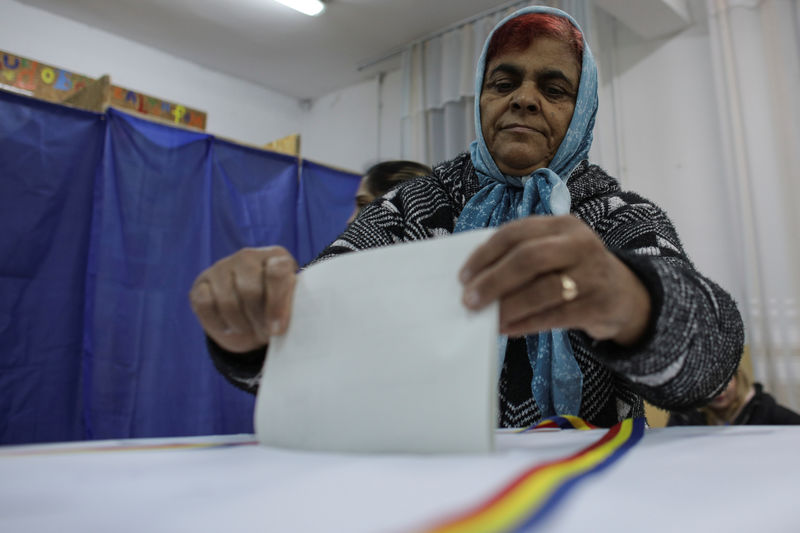 الرئيس الروماني يوهانيس يفوز بولاية جديدة