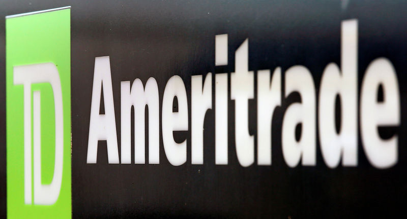 © Reuters. FILE PHOTO: A TD Ameritrade sign is seen outside a branch in Schaumburg