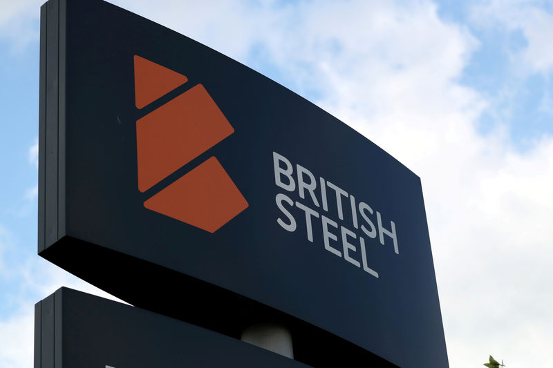 © Reuters. FILE PHOTO: A British Steel works sign is seen in Scunthorpe