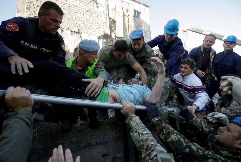 Terremoto na Albânia deixa 9 mortos e derruba edifícios