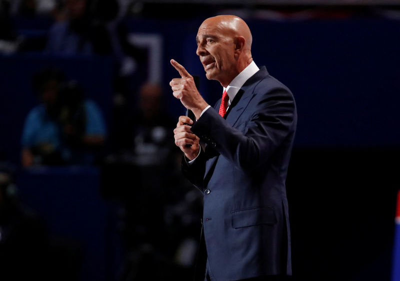 © Reuters. FILE PHOTO: Tom Barrack, CEO of Colony Capital, speaks at the Republican National Convention in Cleveland