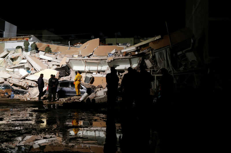 Terremoto intenso na Albânia mata pelo menos 21 pessoas e derruba edifícios