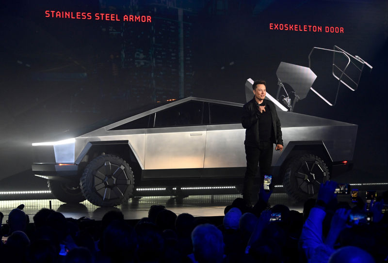 © Reuters. FILE PHOTO:  News: Tesla Cybertruck