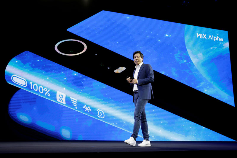 © Reuters. FILE PHOTO: Xiaomi founder and CEO Lei Jun attends a product launch event of Xiaomi Mi MIX Alpha surround display 5G concept smartphone in Beijing