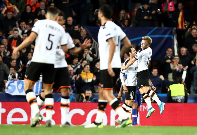 Chelsea thwarted by Valencia in Champions League thriller
