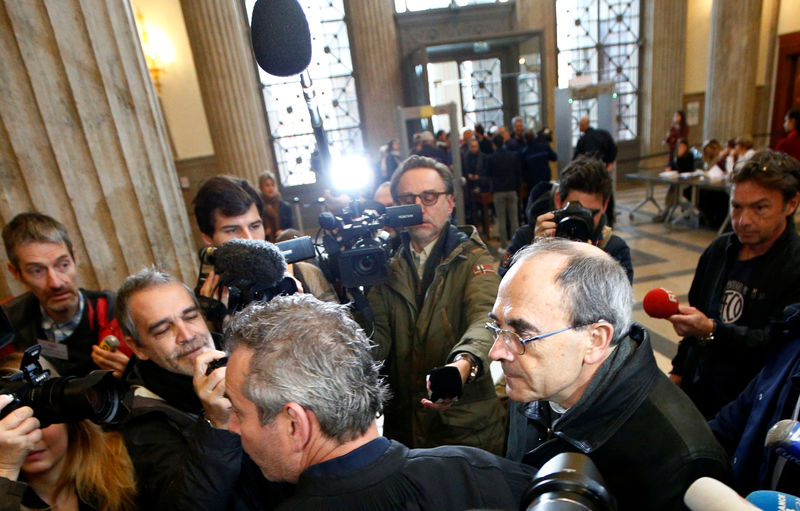 © Reuters. LE CARDINAL BARBARIN DE NOUVEAU DEVANT LA JUSTICE