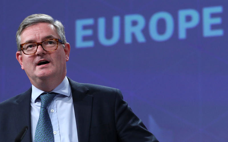 'I'll miss Juncker's kisses,' Britain's departing EU Commissioner says