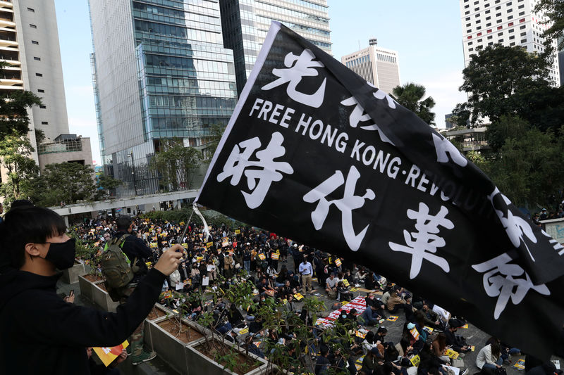 © Reuters. 香港デモ隊、今週は昼食時の抗議活動を計画