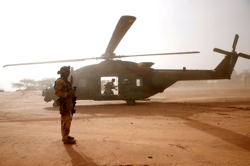 استطلاع: أغلبية الفرنسيين يؤيدون العملية العسكرية في مالي