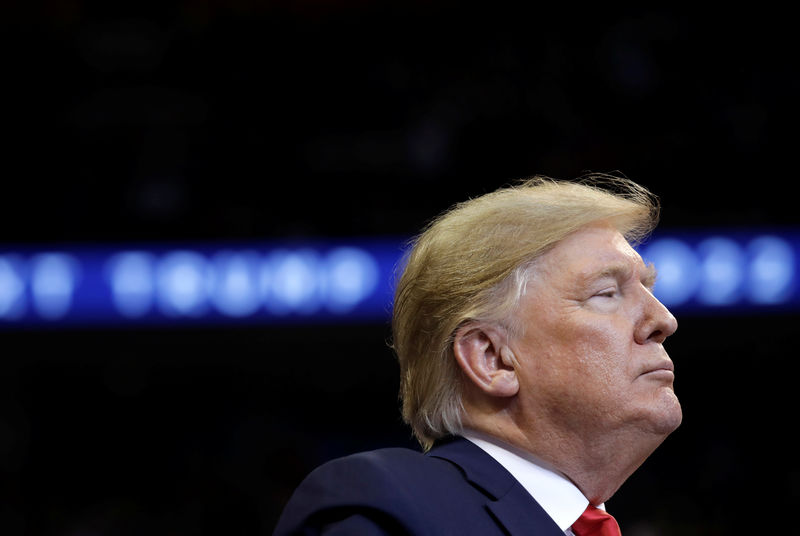 © Reuters. FILE PHOTO:  President Donald Trump holds a campaign rally in Florida