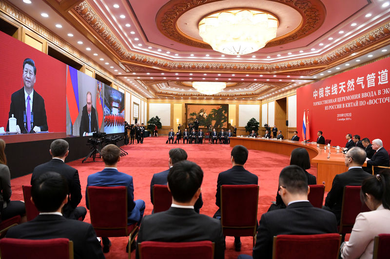 Putin e Xi supervisionam inauguração de gasoduto russo para suprimento da China