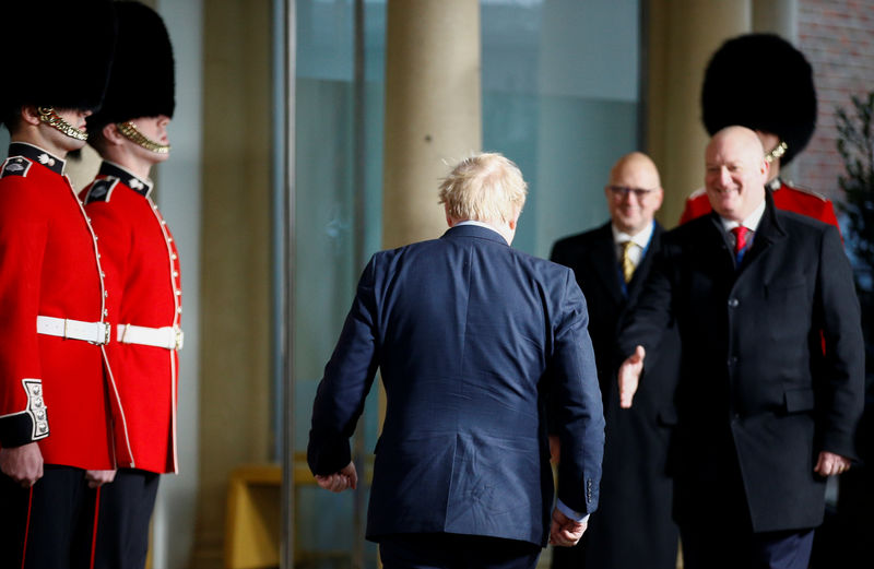 Boris Johnson se reúne con Trump, pero evita responder por qué no hay foto del encuentro