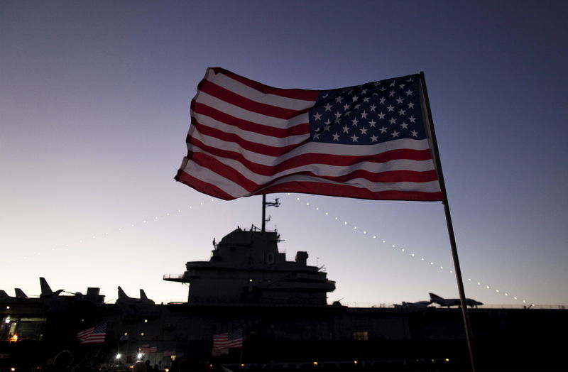 Membro da Marinha dos EUA mata duas pessoas na base de Pearl Harbor