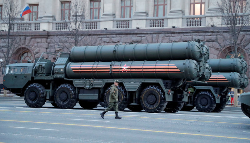 © Reuters. وكالة: روسيا وتركيا تعملان على عقد جديد لصواريخ إس-400