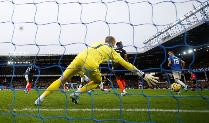 © Reuters. Premier League - Everton v Chelsea