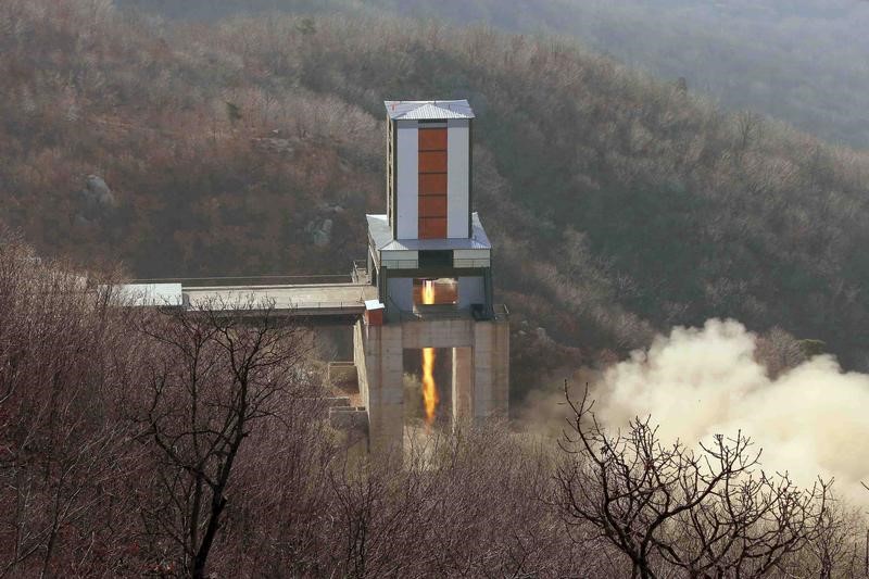 © Reuters. 北朝鮮、東倉里で「非常に重要な」実験成功　エンジン試験か