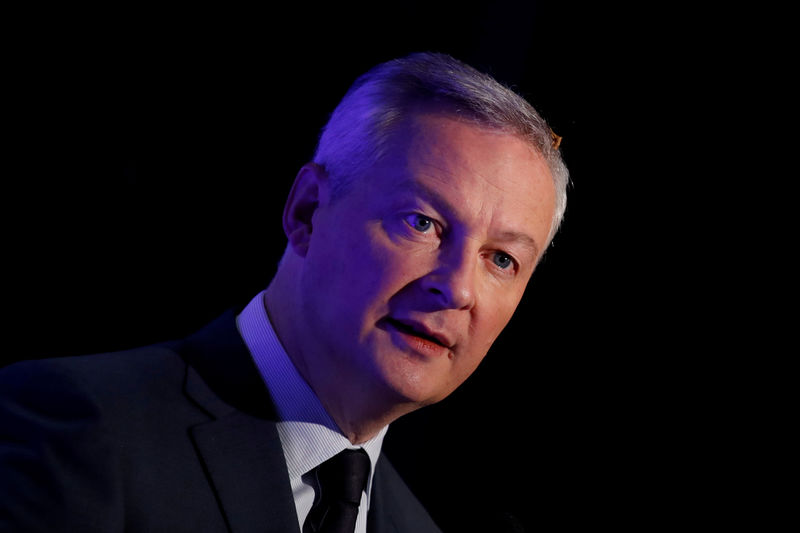 © Reuters. FILE PHOTO: French Finance Minister Bruno Le Maire attends a news conference in Boulogne-Billancourt
