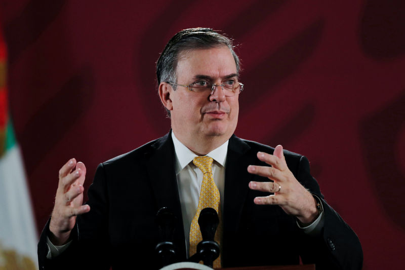 © Reuters. Mexico's Foreign Minister Marcelo Ebrard speaks during the daily news conference at National Palace in Mexico City
